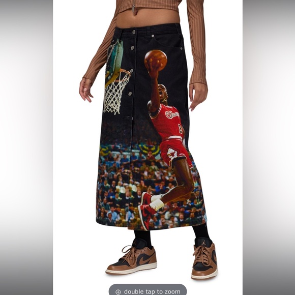 AIR JORDAN Stylish Black Graphic Skirt Midi /Small - Picture 2 of 9